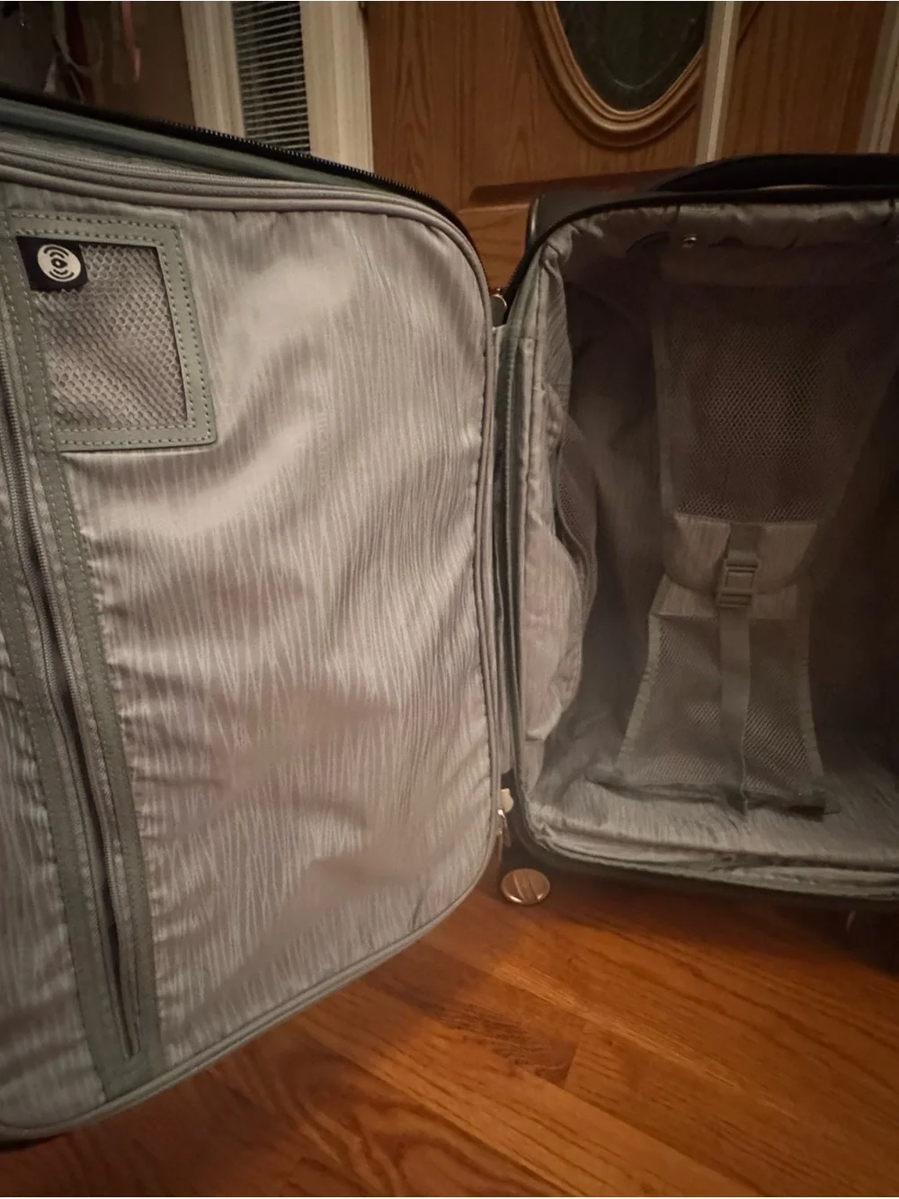 Ricardo Black Carry-On Spinner Suitcase